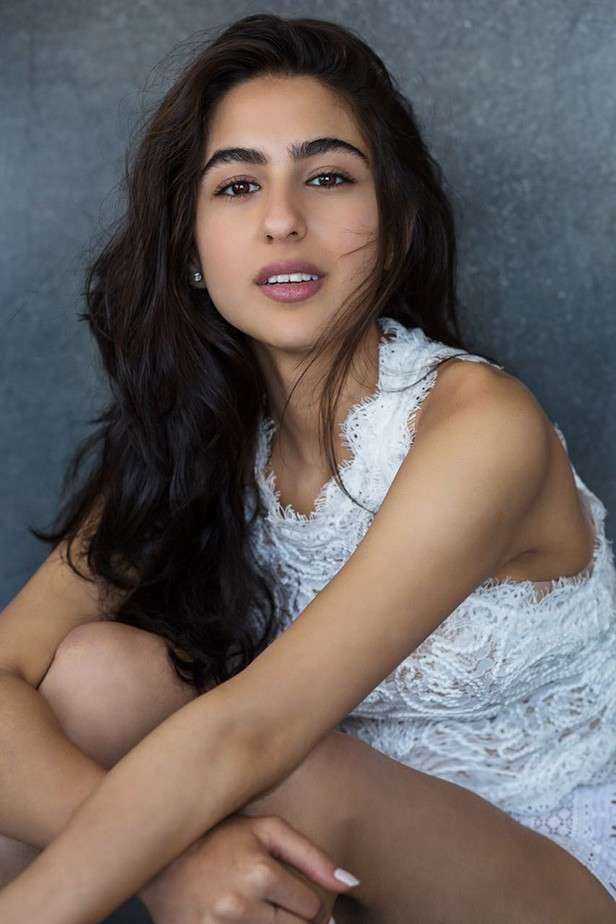 Sara Ali Khan Latest Hot Pictures