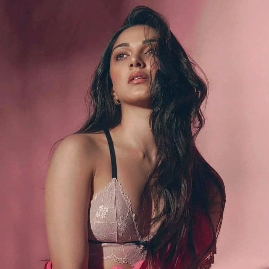[Image: 2021997855312_Kiara-Advani-FHM-Photoshoot-10.jpeg]