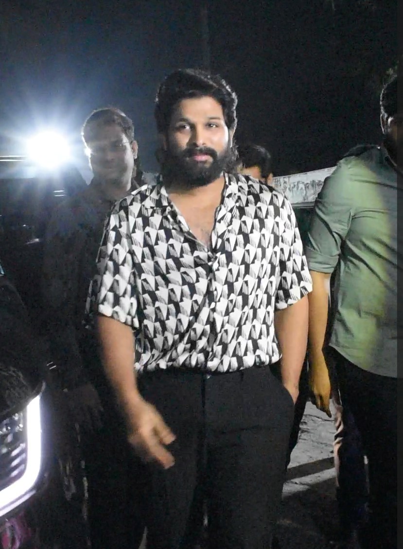 Allu arjun shop black shirt