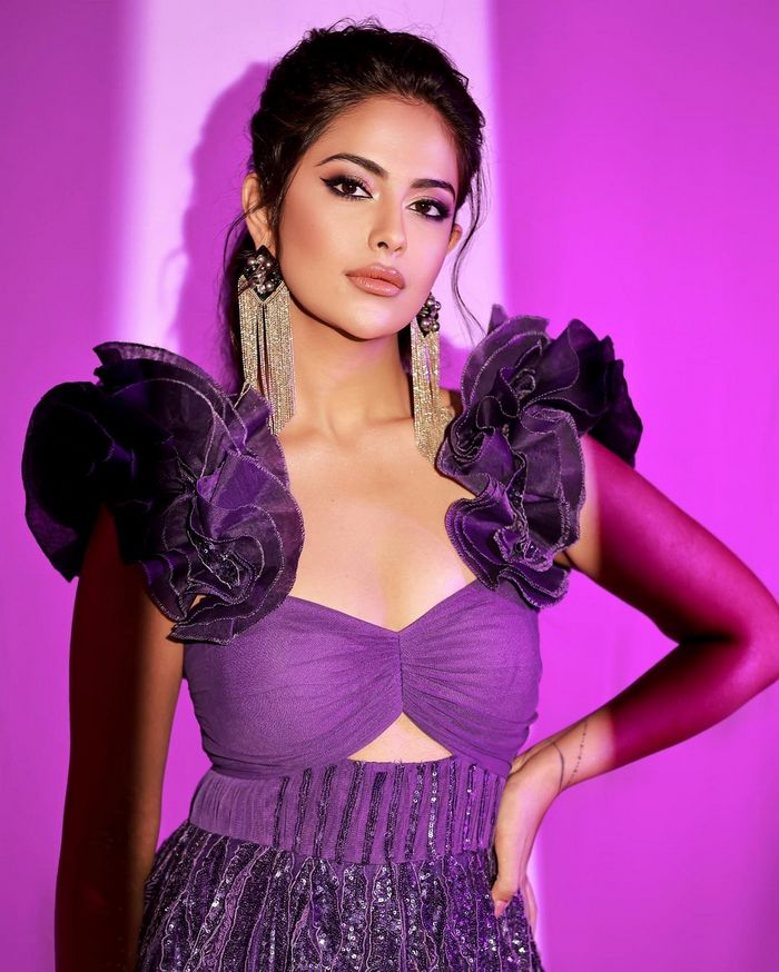 Pics: Pellikuthuru Poses In Pretty Purple