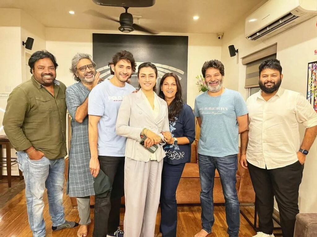 1024px x 768px - Mahesh Babu, Trivikram, Thaman Dining Together