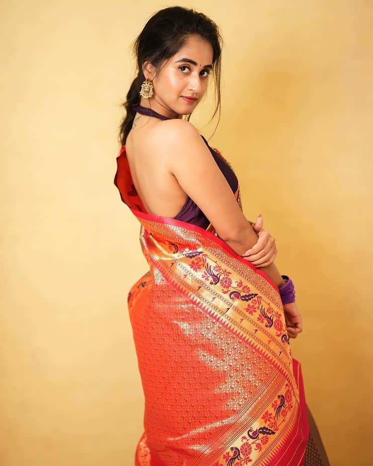 Hot saree girl image hotsell