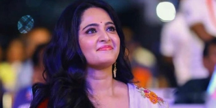 Career ended with Baahubali.. ? Anushka is in his arms in Dubai..? Career ended with Baahubali.. ? Anushka is in his arms in Dubai..?