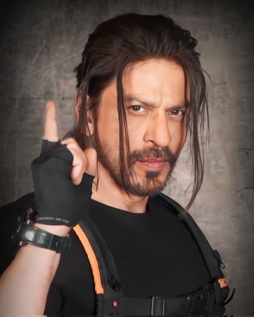 shahrukh khan bracelet in pathaan