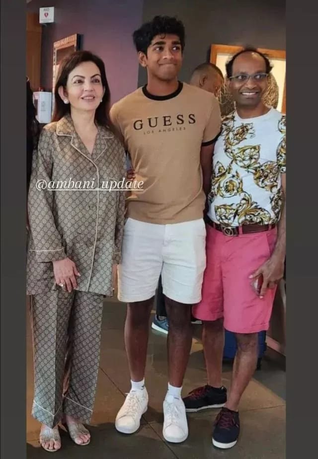 Nita Ambani stuns co-ord set 3 lakhs,sandals 7 lakhs