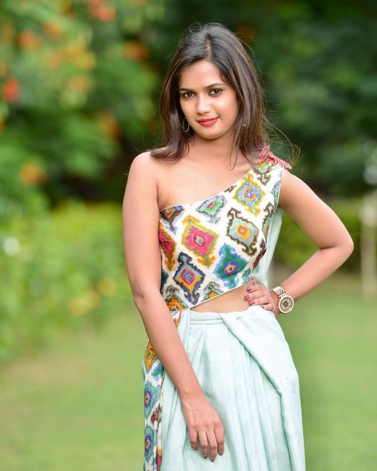 Ariyana Glory New Photos Shoot