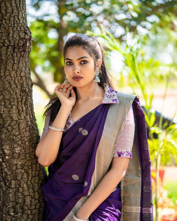 Divi Vadthya Latest Photos Collection