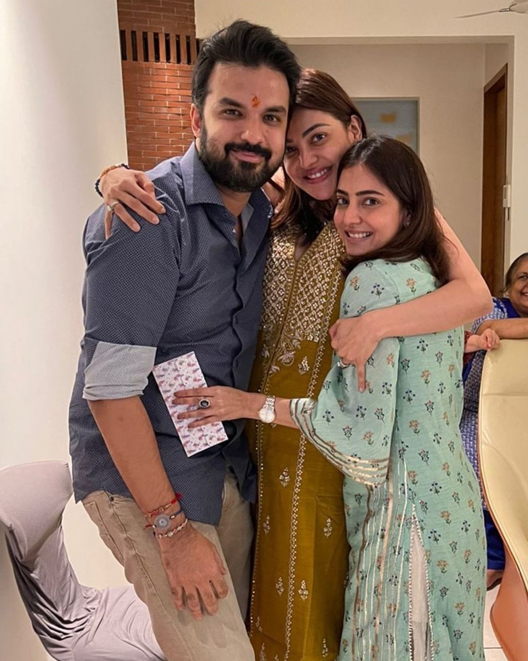 Kajal Aggarwal Images With Family