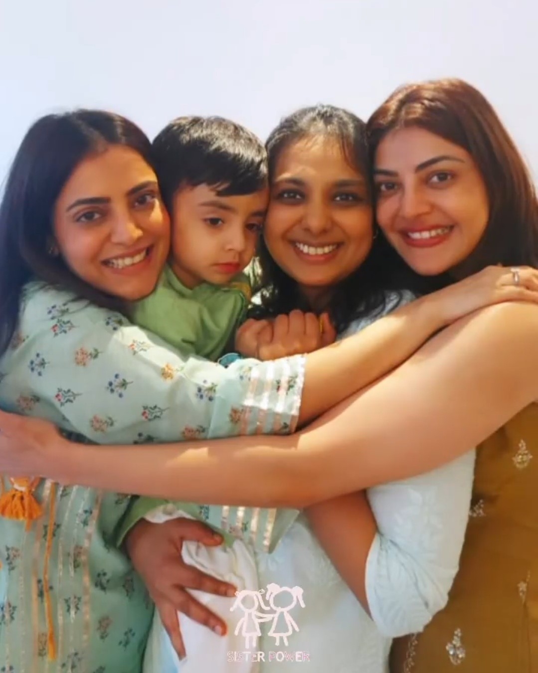 Kajal Aggarwal Images With Family