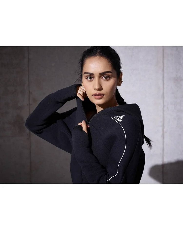 Manushi Chhillar Hot Photos Gallery