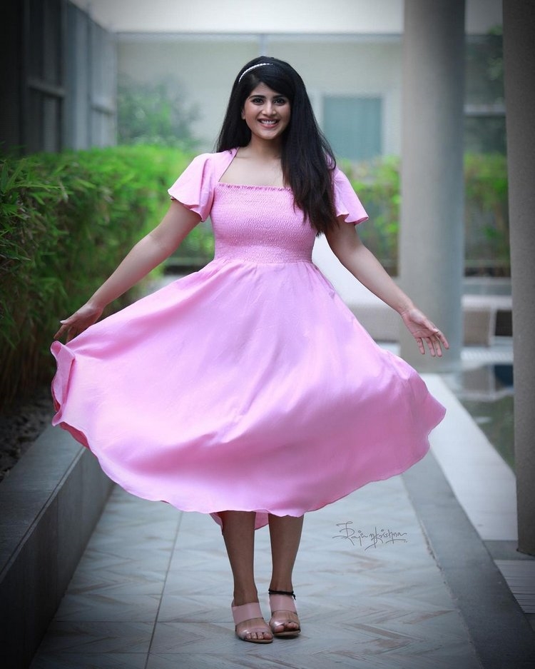 Megha Akash latest Photos In Glamoures Look