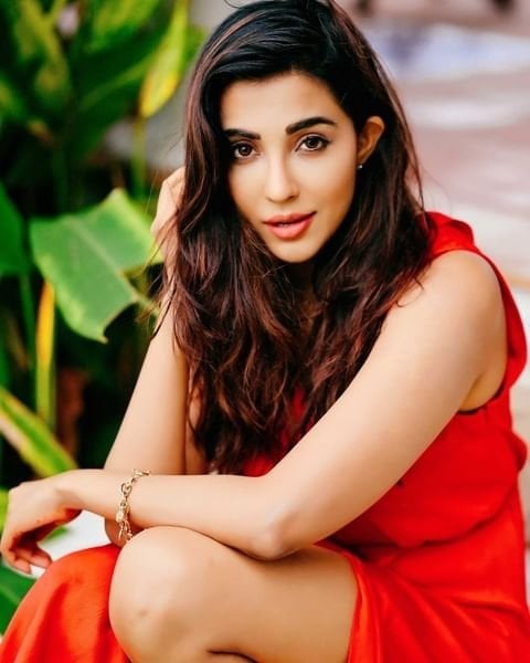 Parvati Nair Latest Photos Gallery