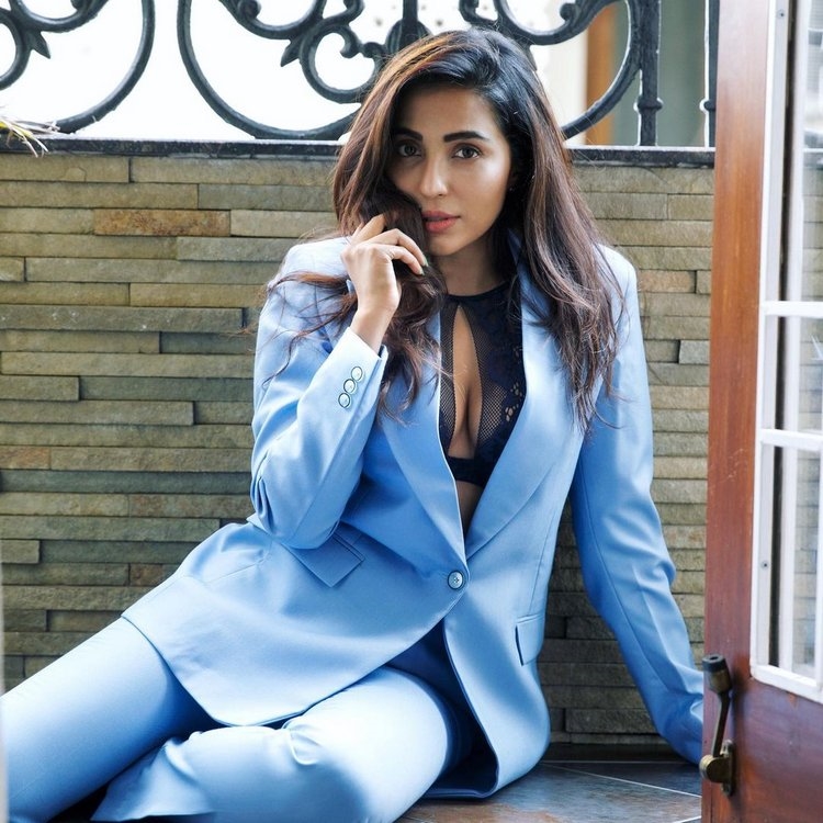 Parvati Nair Stills Gallery