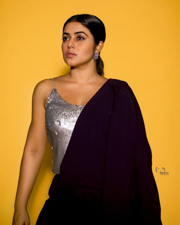 Poorna latest Photos In Dhee Show
