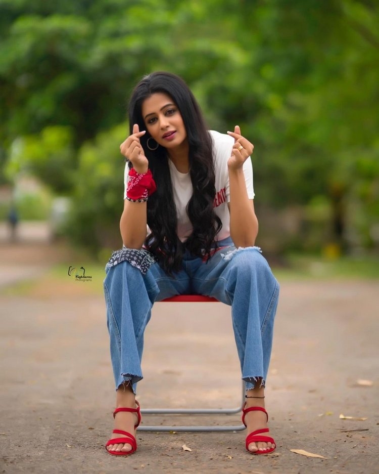 Priya Mani Images With New Out Fit