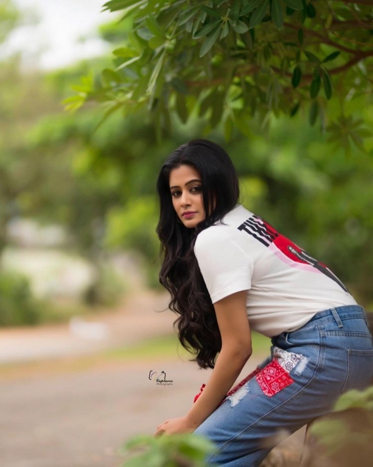 Priya Mani Images With New Out Fit