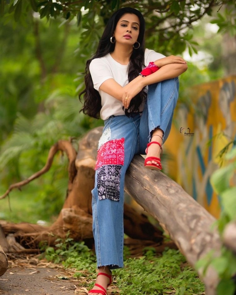 Priya Mani Images With New Out Fit