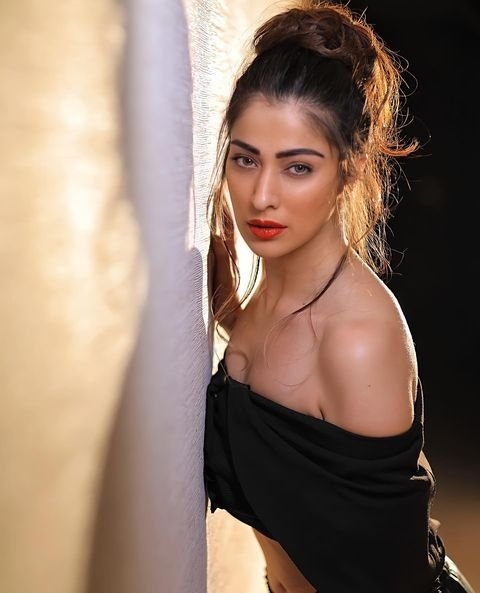 Raai Laxmi Hot Photos Shoot In Out Side