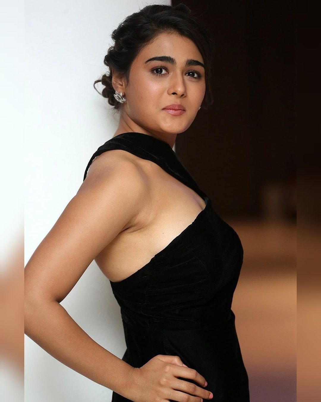 Shalini Pandey latest Photos Shoot