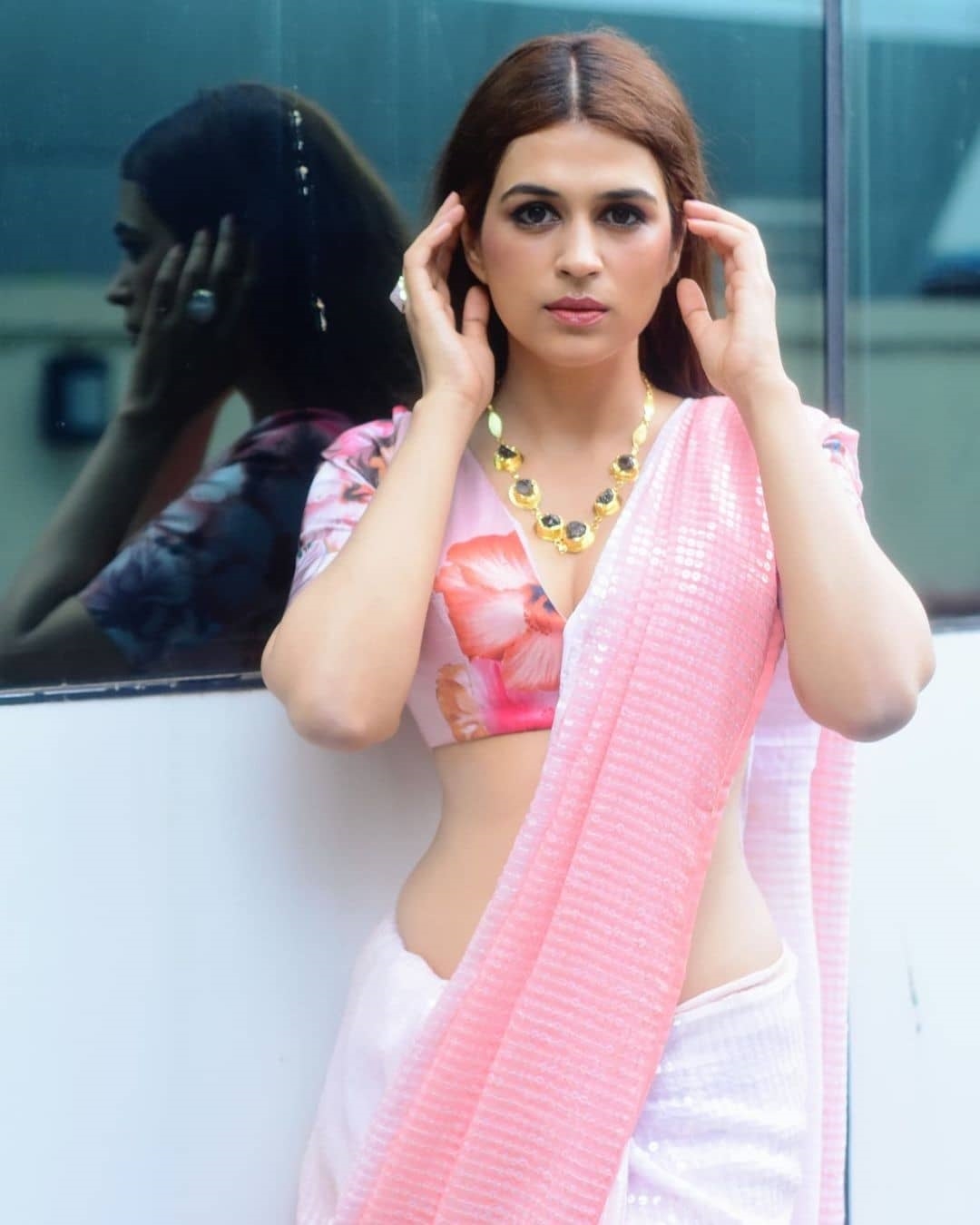 Shraddha Das New Clicks In Saree