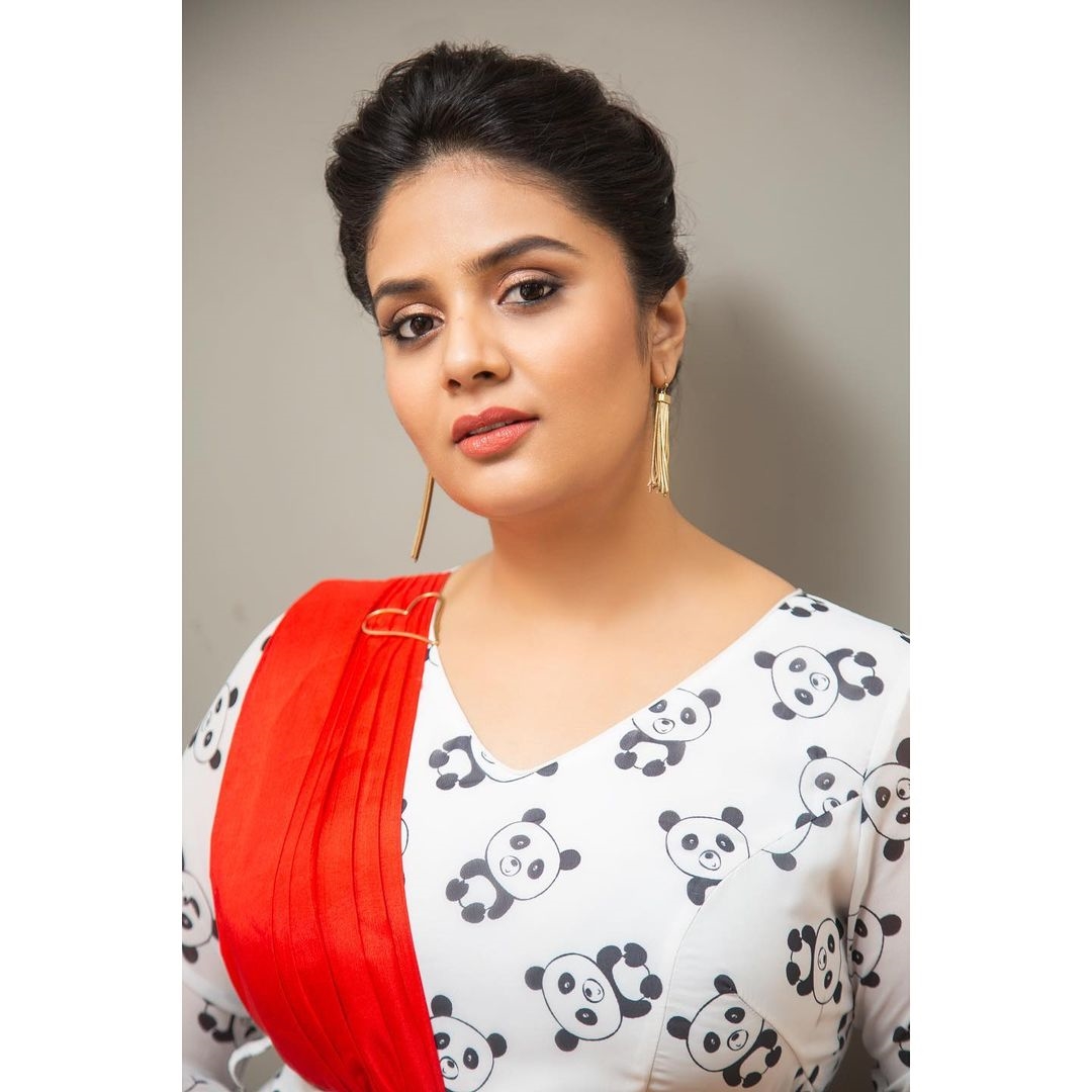 Sreemukhi Hot Photos In Tv Program