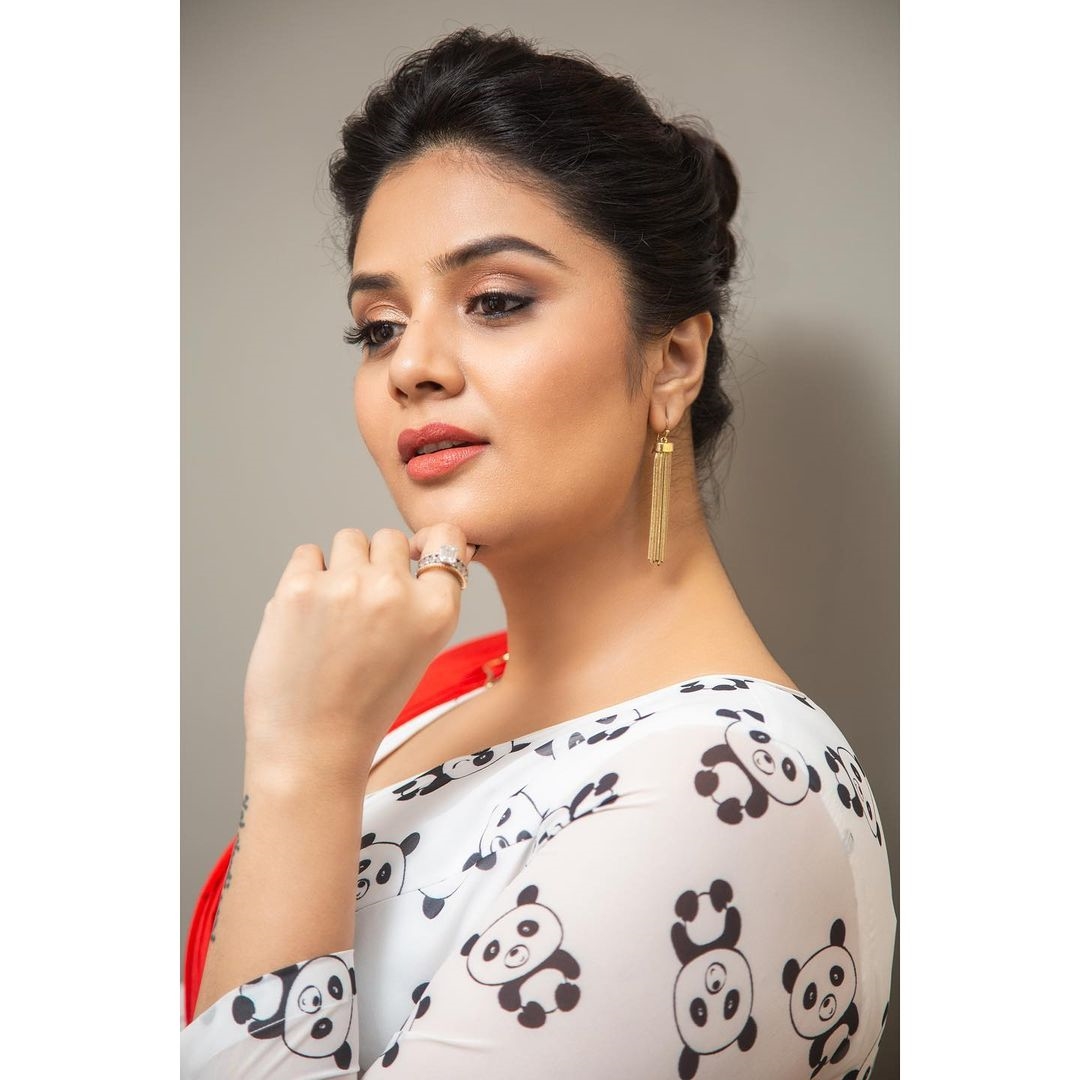 Sreemukhi Hot Photos In Tv Program