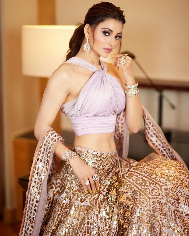 Urvashi Rautela Photos Collection