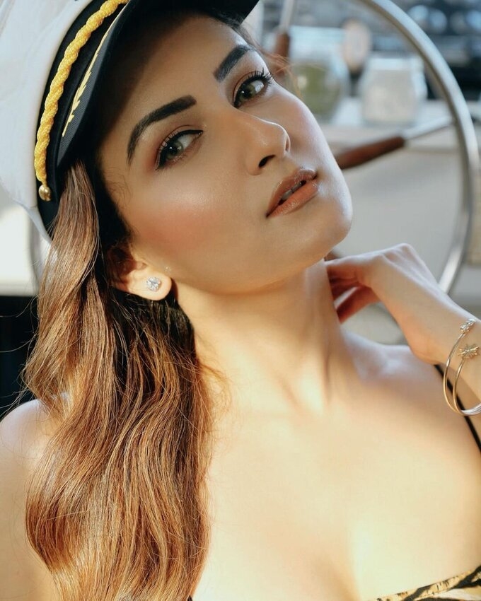 Zaara Yesmin New Clicks Collection