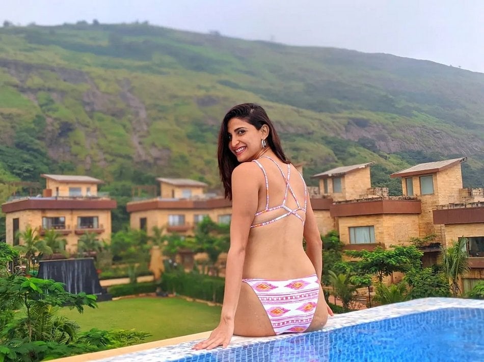 Aahana Kumra Hot Images In Instagram