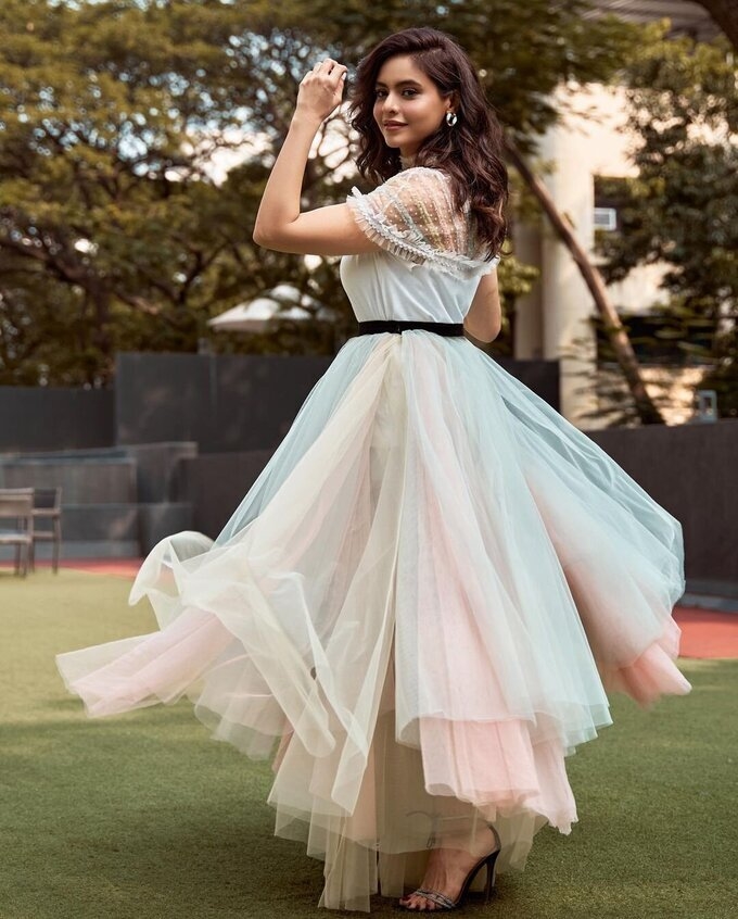 Aamna Sharif Amazing Images