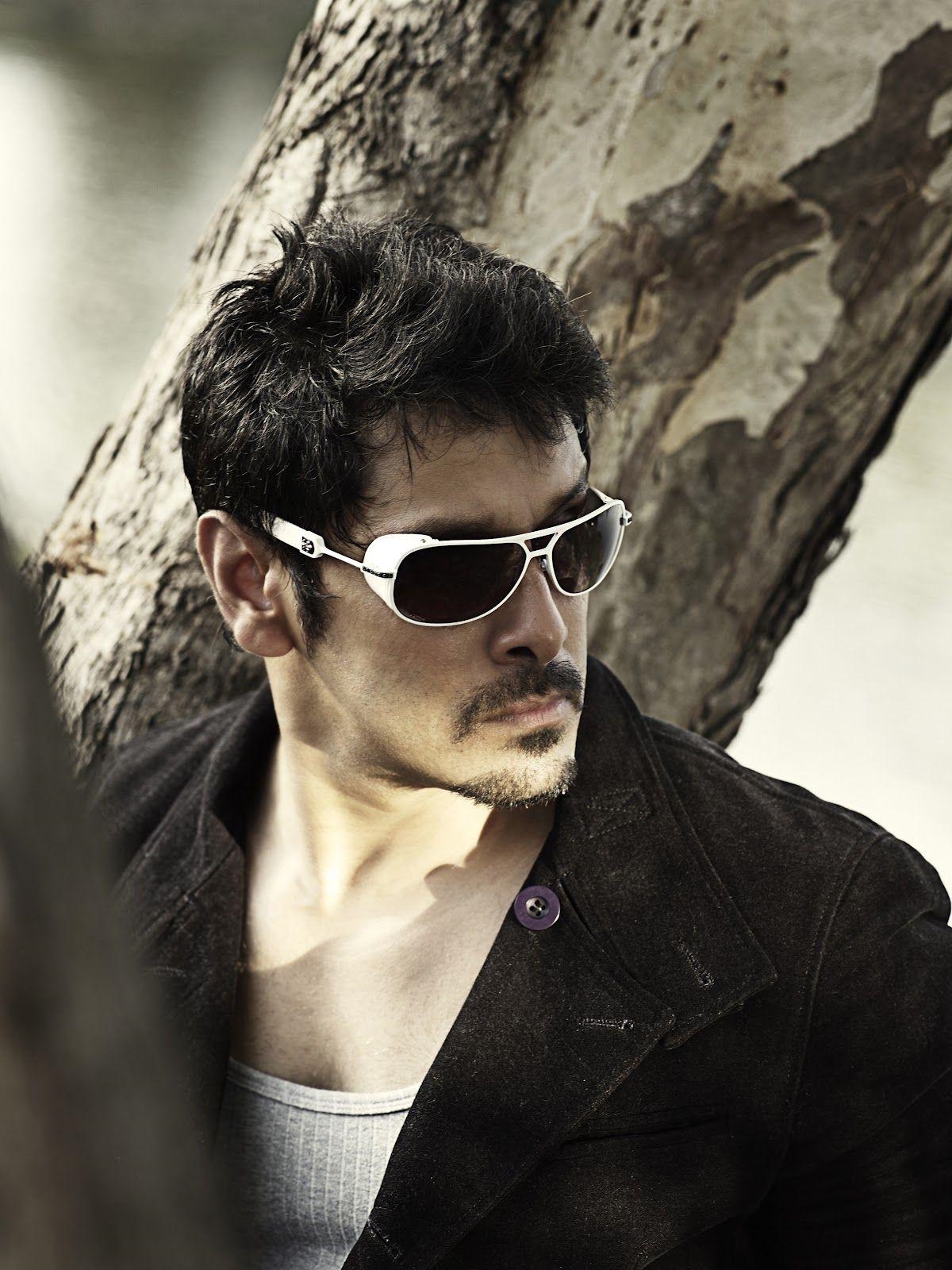 Actor Chiyaan Vikram Image Collection