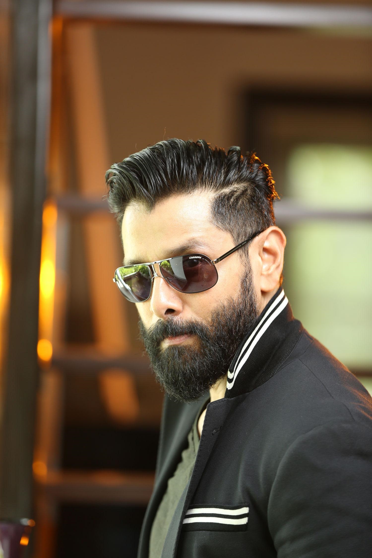 Actor Chiyaan Vikram Image Collection