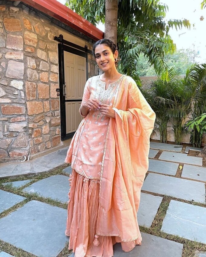 Actress Aakanksha Singh Latest Photo Collection