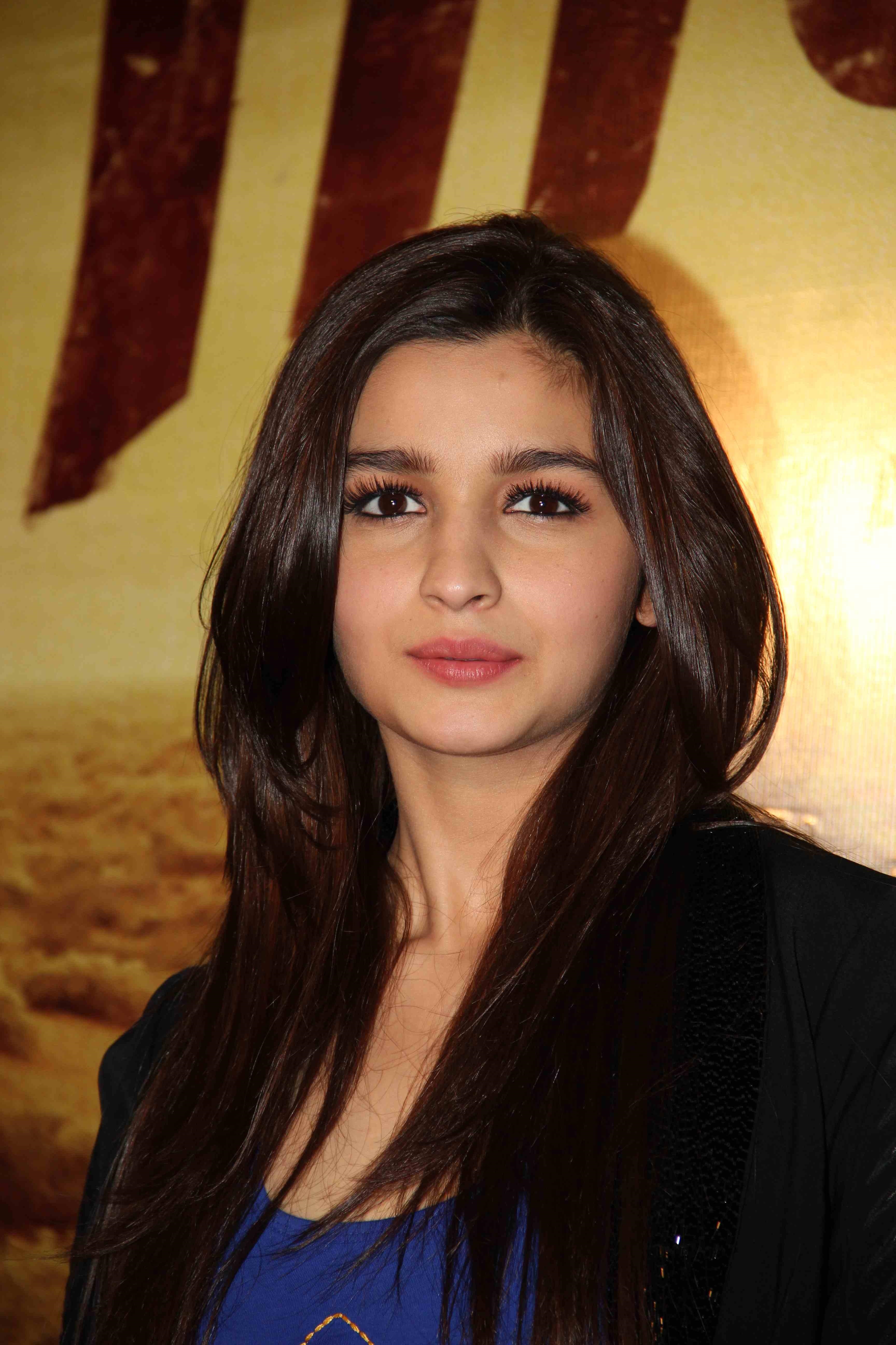 Actress Alia Bhatt Image Collection