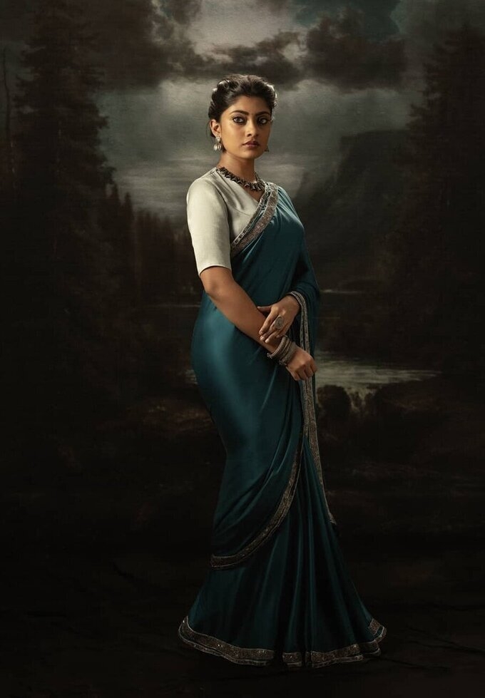 Actress Ammu Abhirami Latest Saree Photos