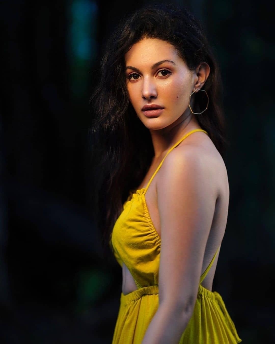 Actress Amyra Dastur Image Collection