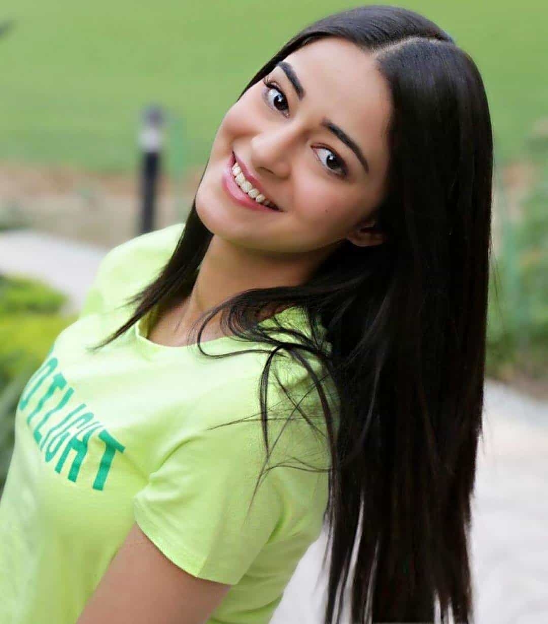Actress Ananya Pandey Cute Images