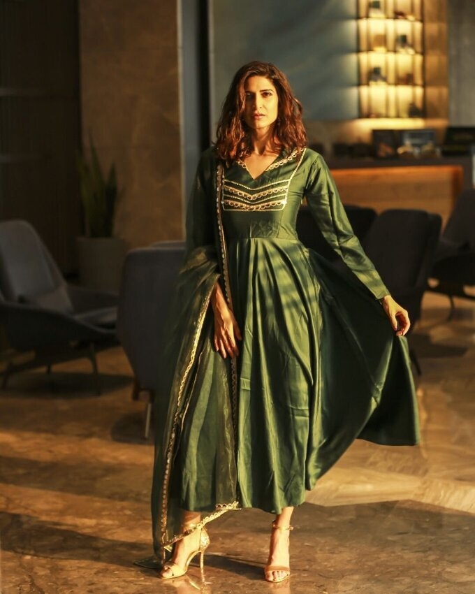 Actress And Model Aahana Kumra Latest Photos