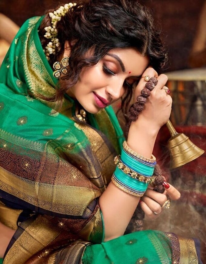 Actress And Model Akanksha Puri Latest Image Collection