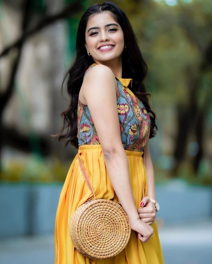 Actress And Model Amritha Aiyer Image Collection