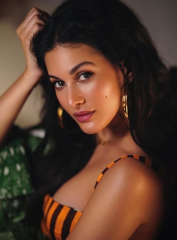 Actress And Model Amyra Dastur Image Collection