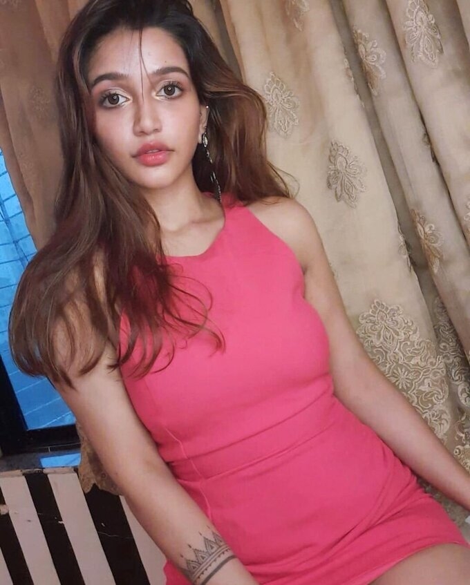 Actress And Model Anaika Soti Cute Images