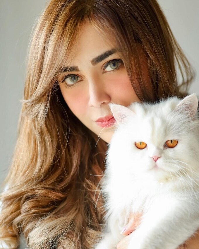 Actress And Model Angela Krislinzki Latest Images