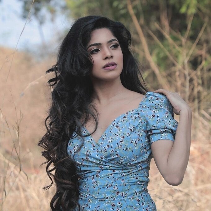 Actress And Model Divyabharathi Latest Image Collection