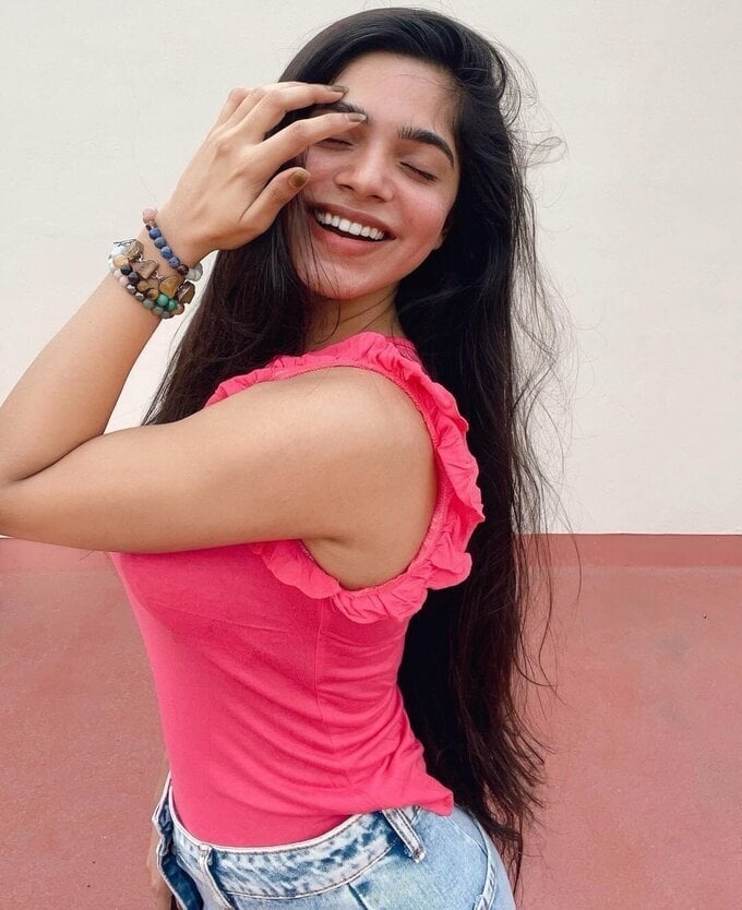 Actress And Model Divyabharathi Latest Image Collection