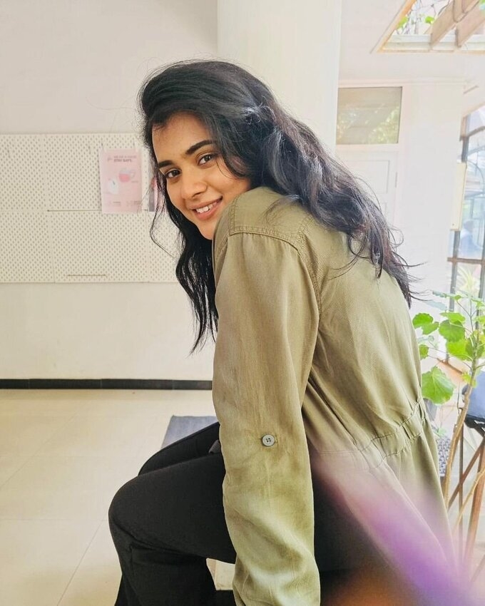 Actress And Model Hebah Patel Image Collection