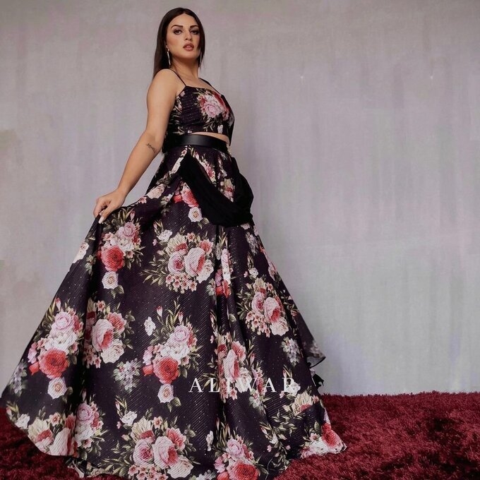 Actress And Model Himanshi Khurana Latest Image Collection