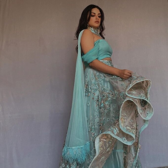 Actress And Model Himanshi Khurana Latest Image Collection