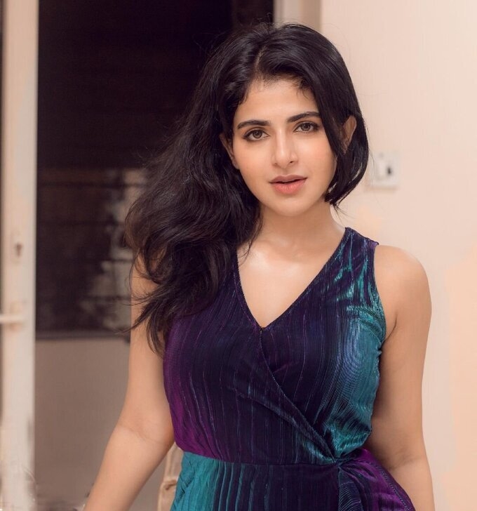 Actress And Model Iswarya Menon New Image Collection