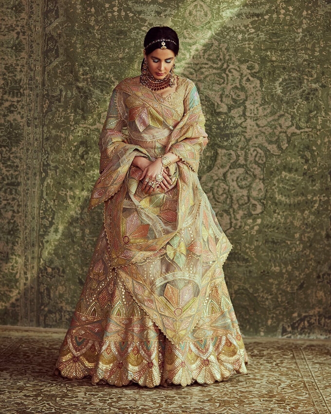 Actress And Model Kirti Kulhari Latest Image Collection
